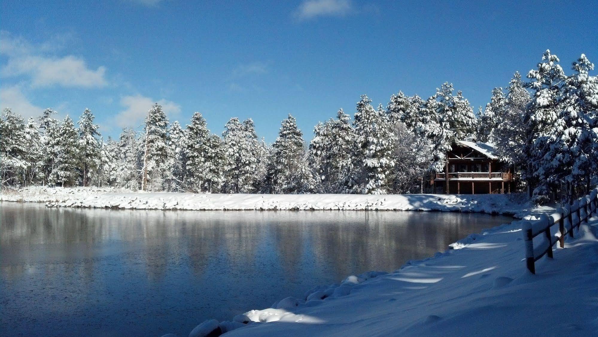 Lake Of The Woods Resort Lakeside Exterior foto